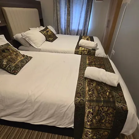 Double Bedroom B&B 더블린