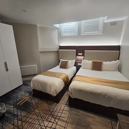 Double Bedroom 3*