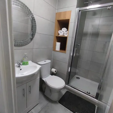 Double Bedroom 招待所 3*