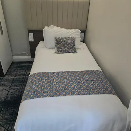 Double Bedroom 3*