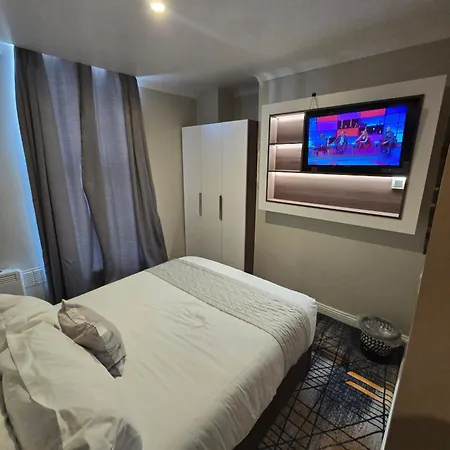 Double Bedroom Maison d'hôtes