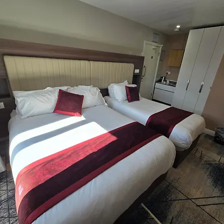 Double Bedroom 3*