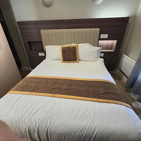 Double Bedroom
